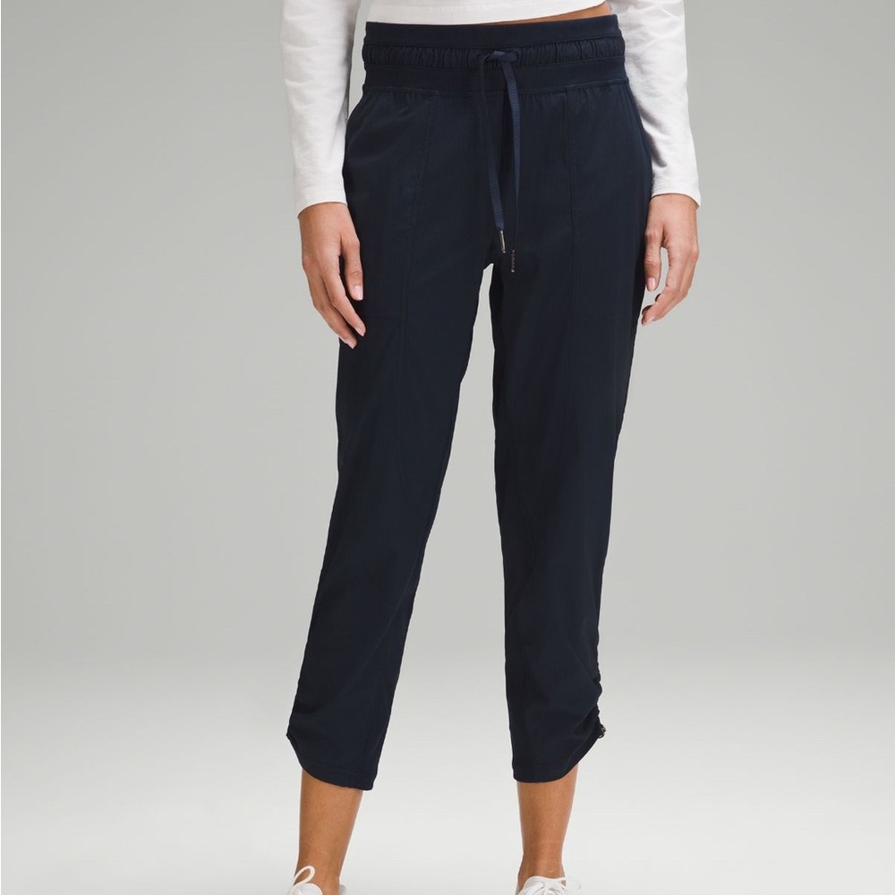 Lululemon midrise dance studio crop pant navy size 4